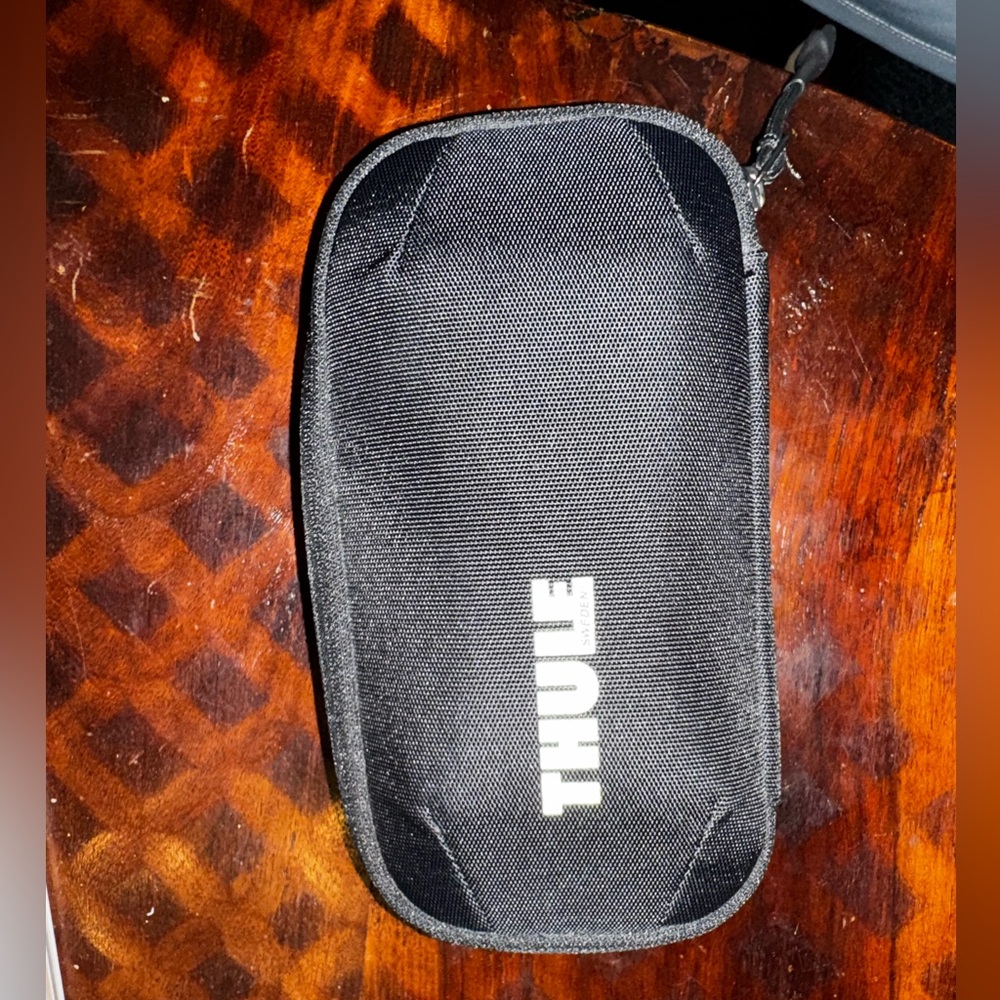 Thule Subterra power shuttle mini